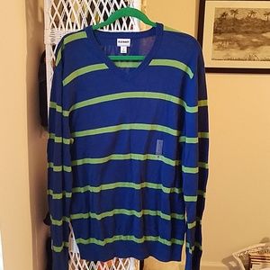 New Long sleeve lightweight sweater.